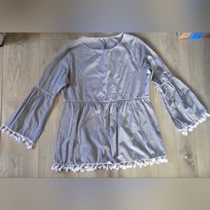 Source Unknown Gray Blouse with Ruffle Details